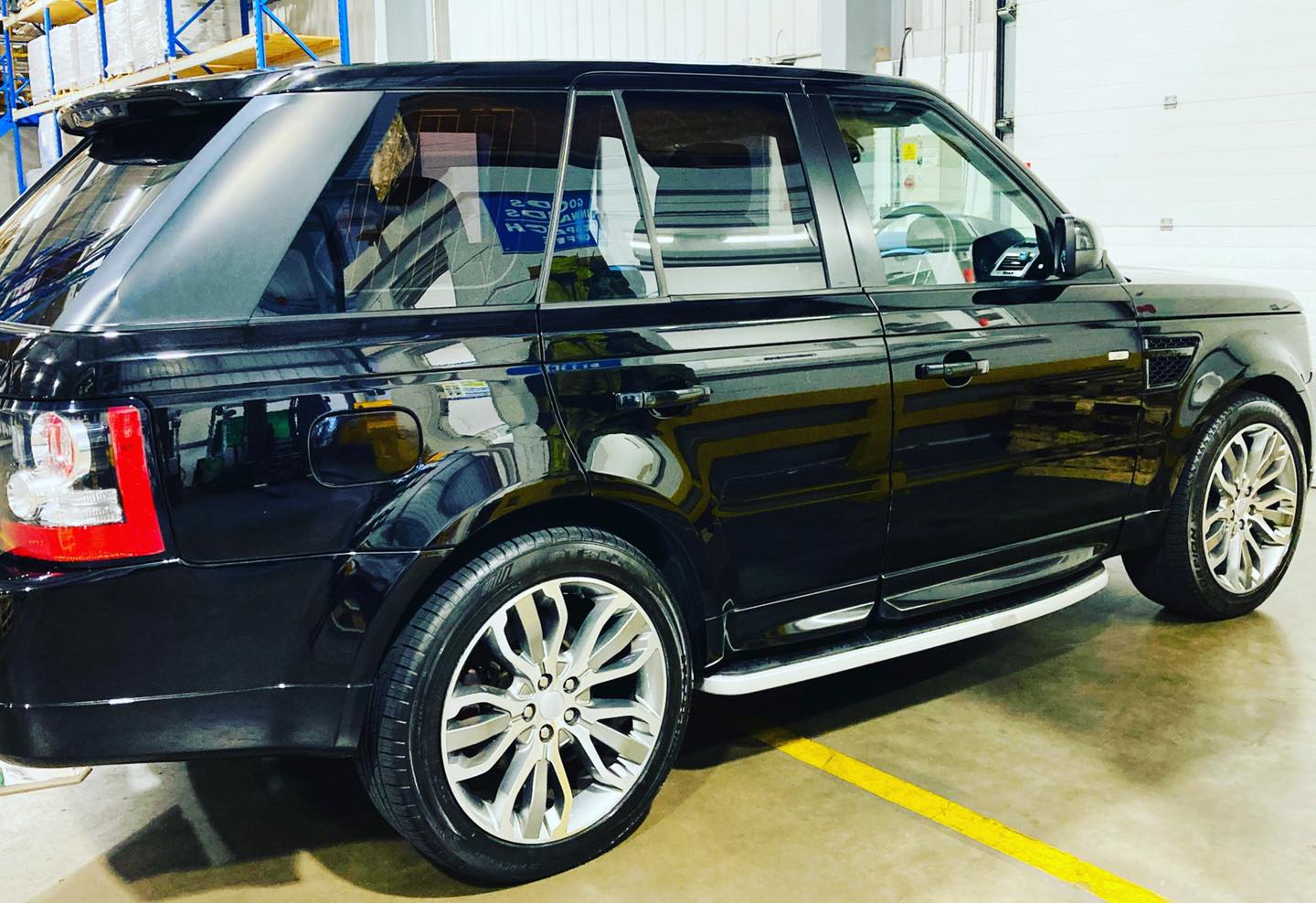 Full valet